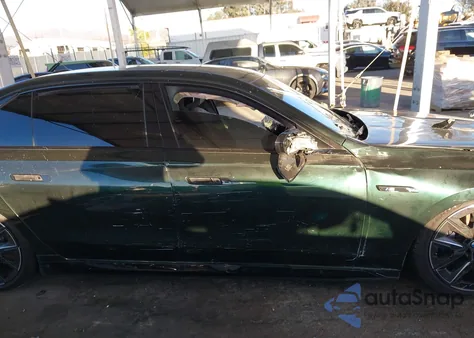 2024 BMW I7 M70 z USA, uszkodzony, nr VIN WBY83EH06RCP72413